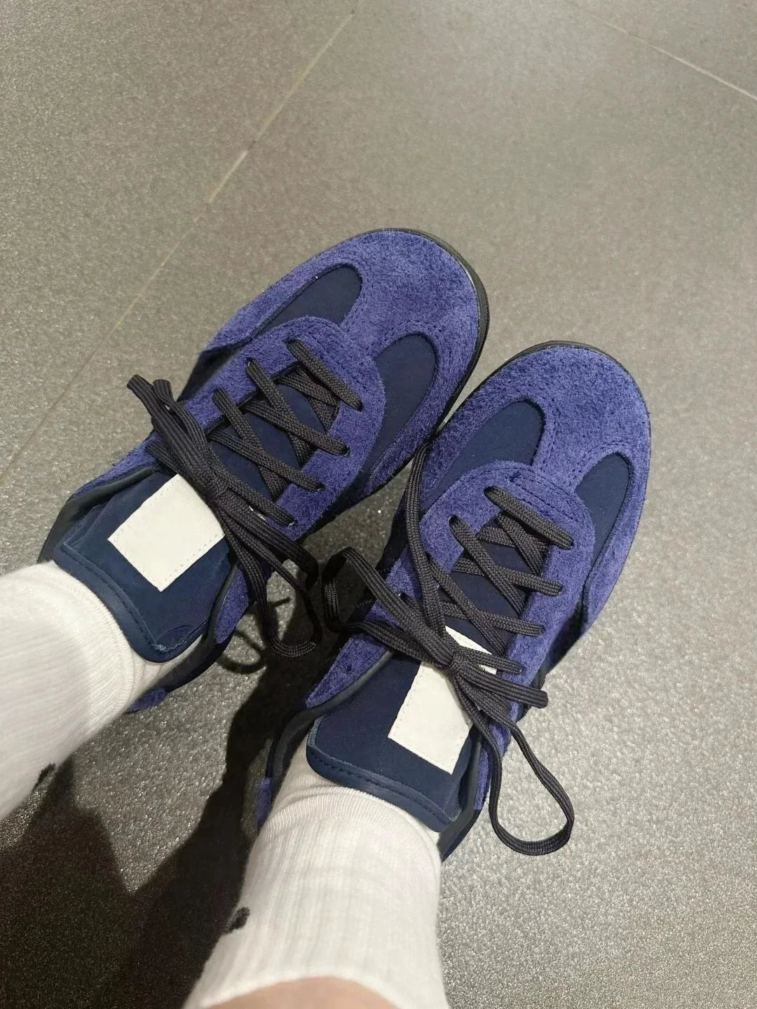 Sneakers Cross-tied Comfort