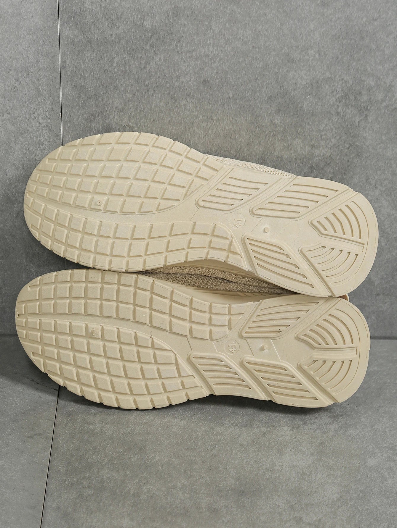 Shoes women fall 2024 new fashion leisure sports single shoes wholesale cross-border factory trend fly weaving women shoes