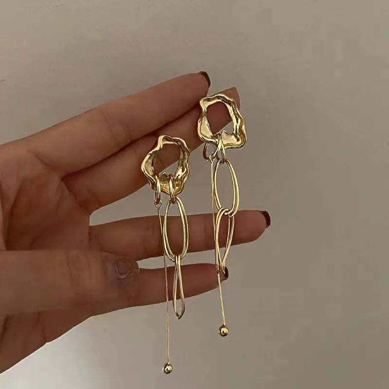 Metal Chain Pendant Earrings