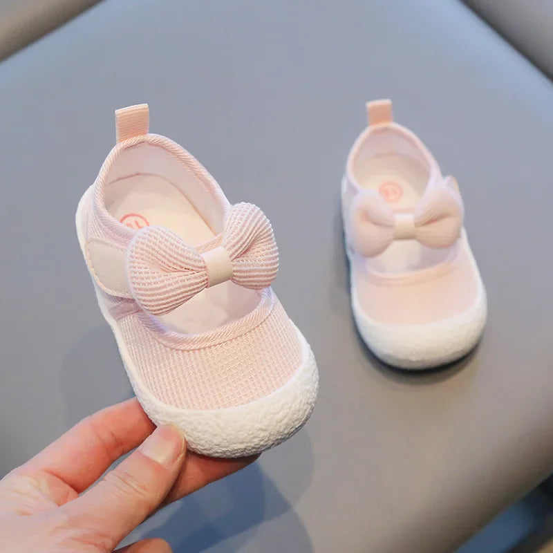 Walking shoes
