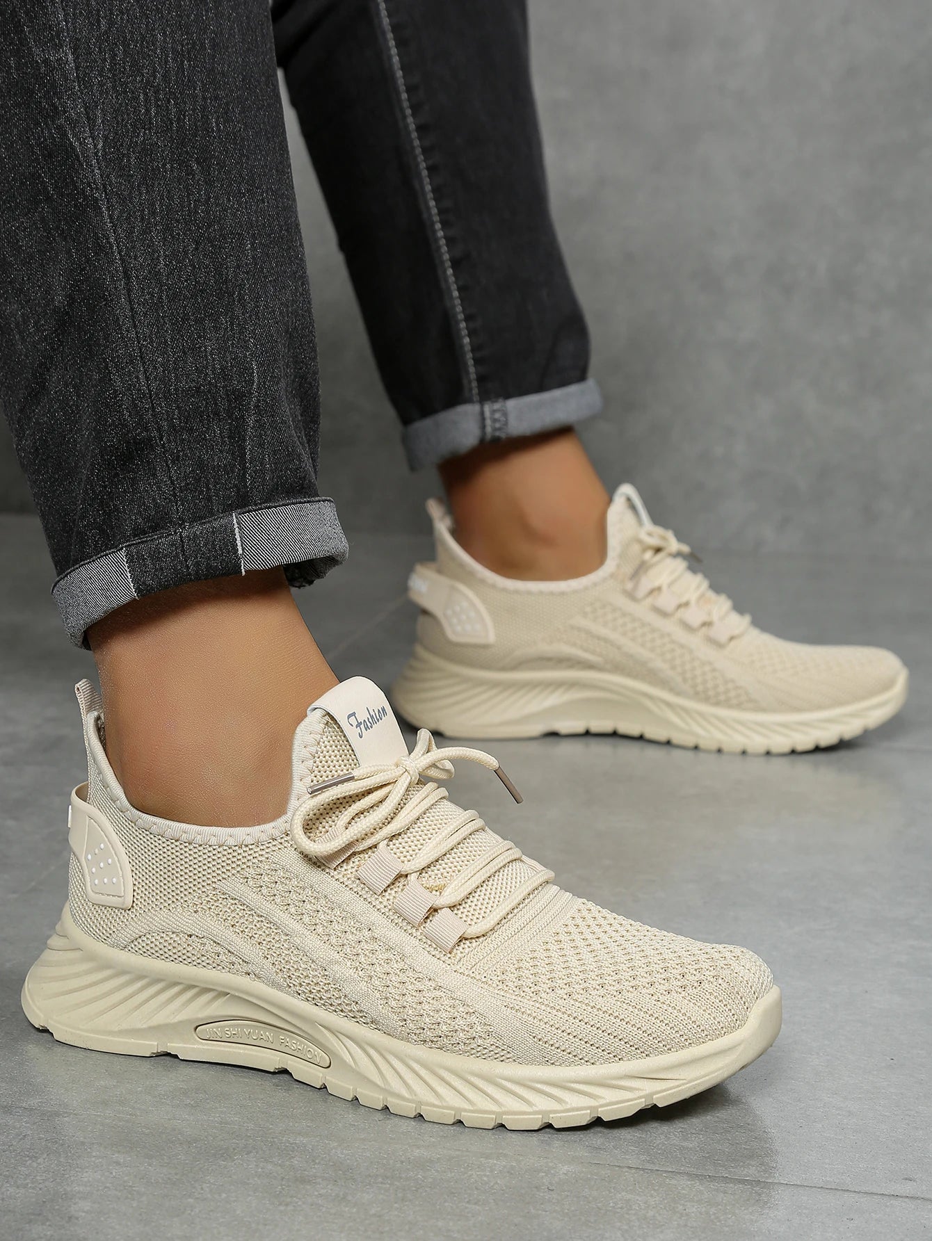 Shoes women fall 2024 new fashion leisure sports single shoes wholesale cross-border factory trend fly weaving women shoes