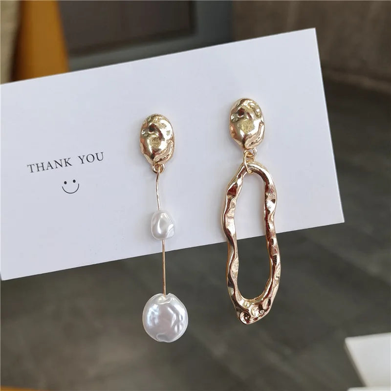 New Elegant Asymmetric Earring Freshwater Pearl