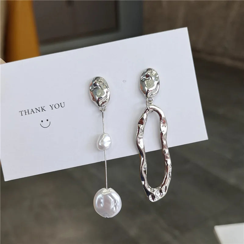 New Elegant Asymmetric Earring Freshwater Pearl