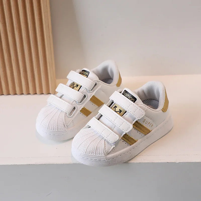 Sports Shoes