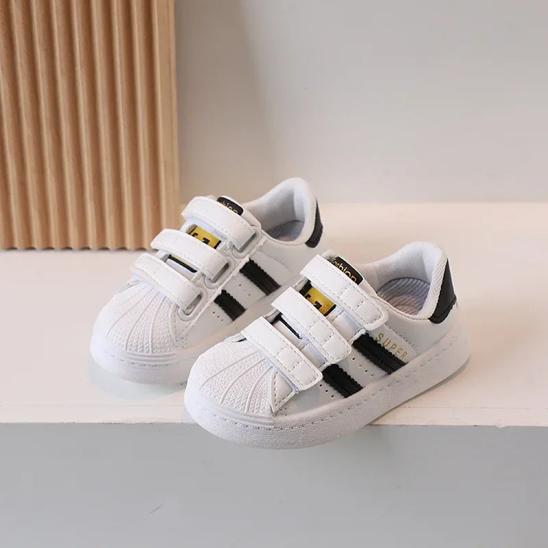 Sports Shoes