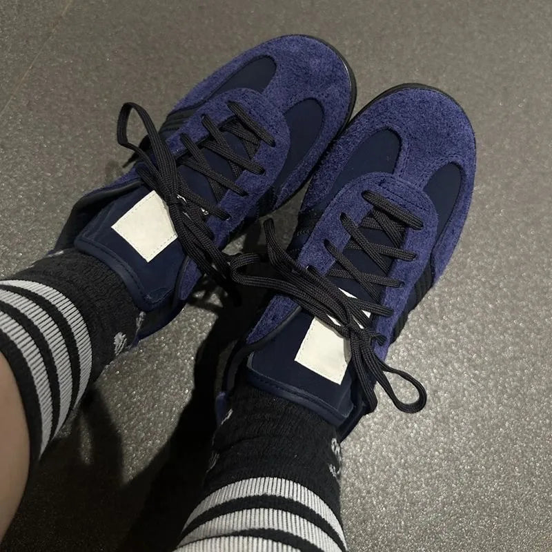 Sneakers Cross-tied Comfort