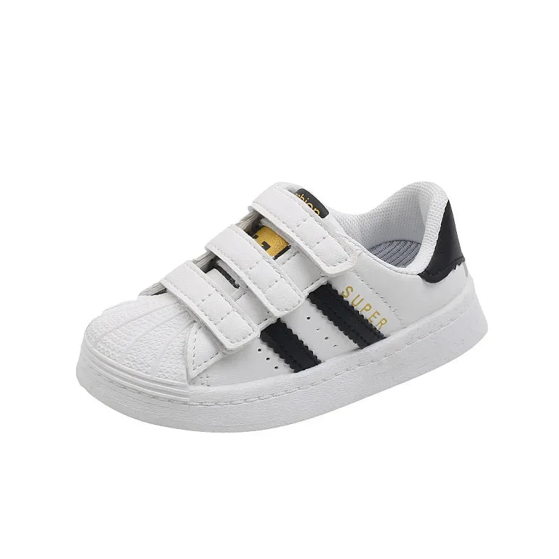 Sports Shoes