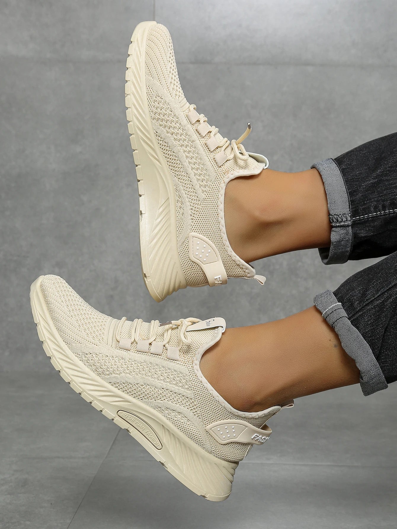 Shoes women fall 2024 new fashion leisure sports single shoes wholesale cross-border factory trend fly weaving women shoes